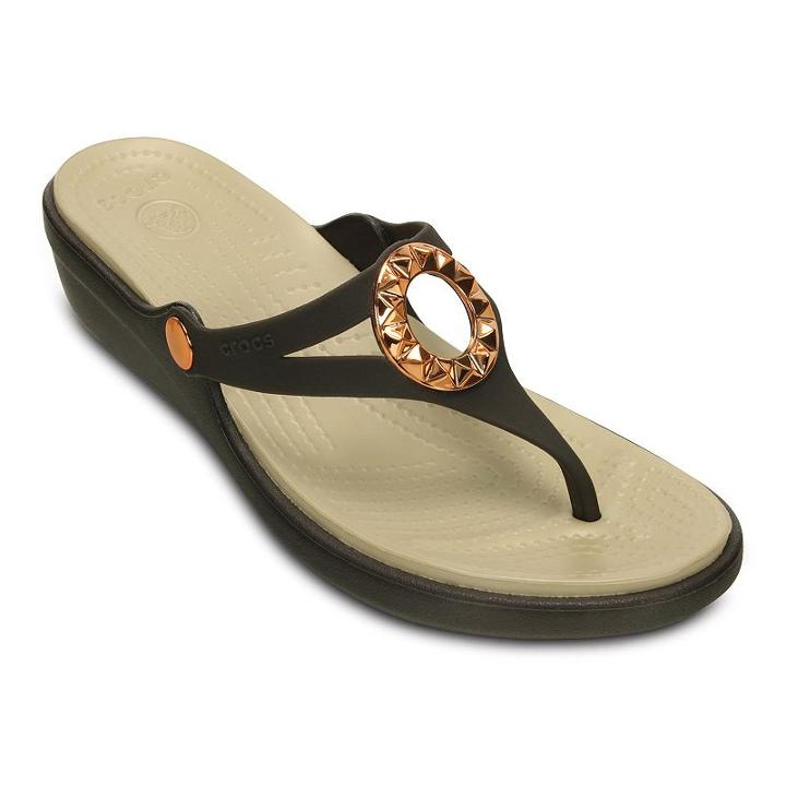 Crocs Sanrah Women's Wedge Sandals, Size: 7, Lt Beige