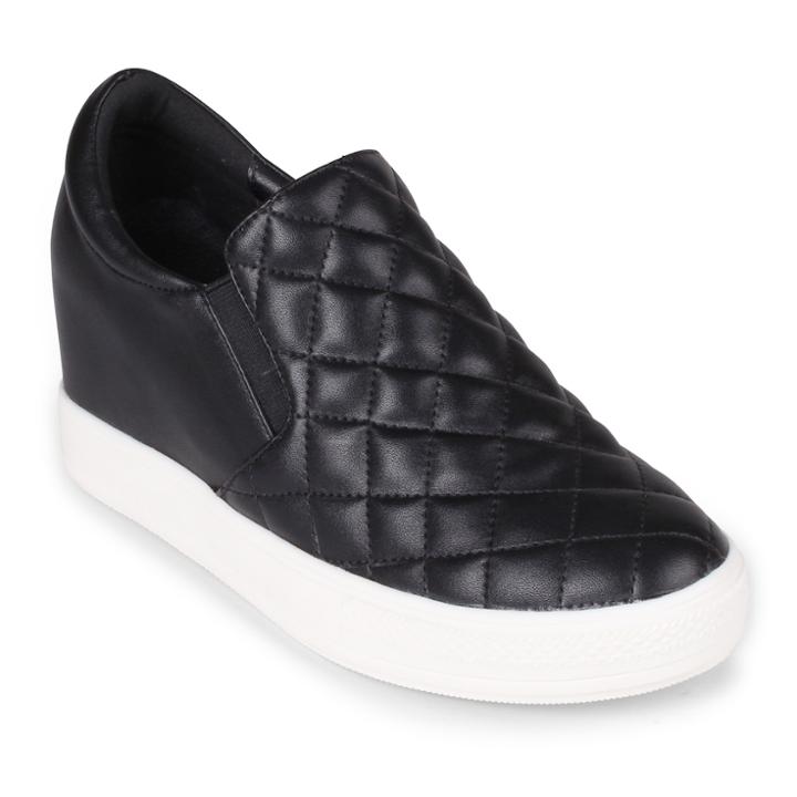 Wanted Bushkill Women's Quilted Sneakers, Size: 5.5, Black