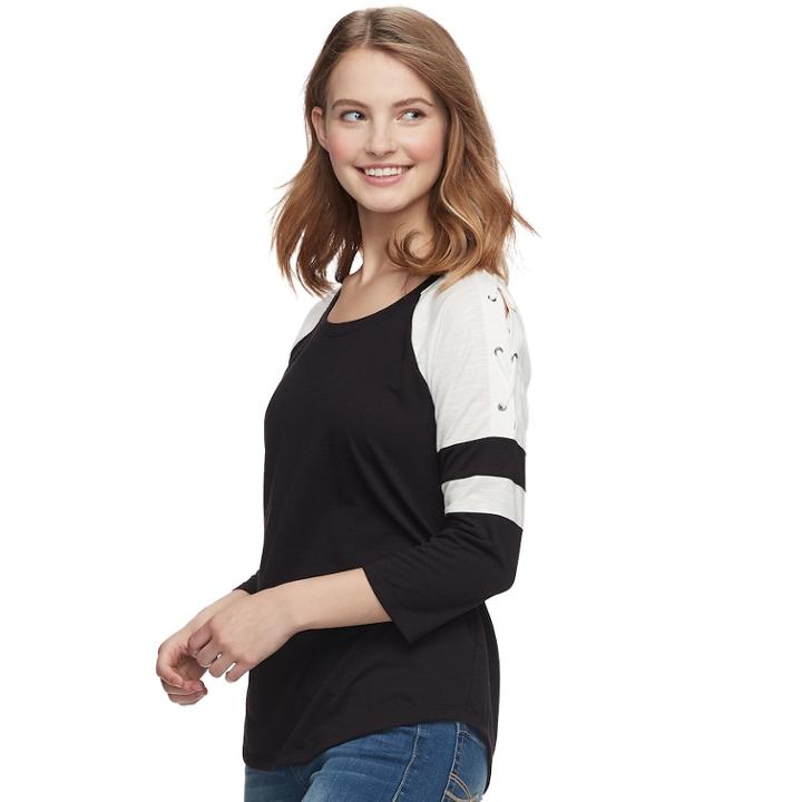 Juniors' So&reg; Lace-up Shoulder Baseball Tee, Teens, Size: Small, Black