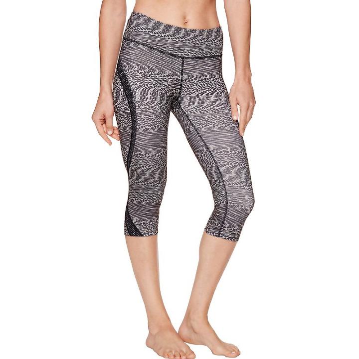 Women's Shape Active Sand Dune S-seam Capri Workout Leggings, Size: Large, Black