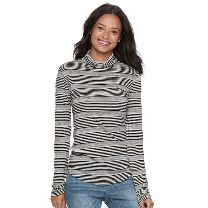 Juniors' So&reg; Long Sleeve Turtleneck Top, Teens, Size: Xs, Black