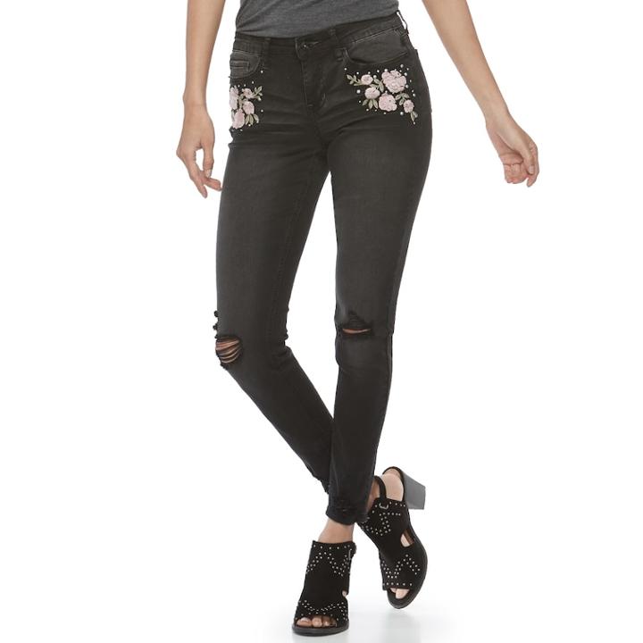 Juniors' Vanilla Star Destructed Floral Embroidered Mid-rise Skinny Jeans, Teens, Size: 1, Black