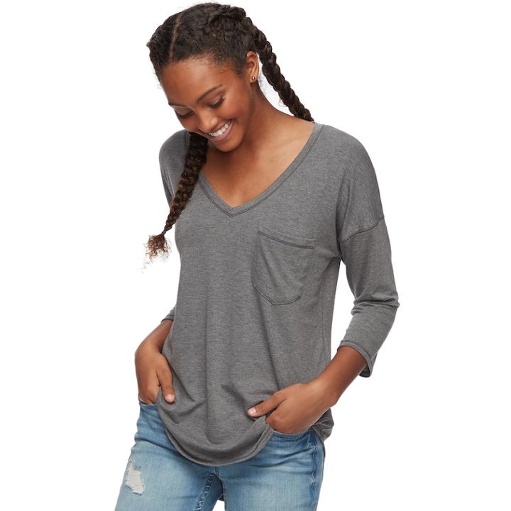 Juniors' So&reg; Relaxed V-neck Tunic Tee, Teens, Size: Small, Grey (charcoal)