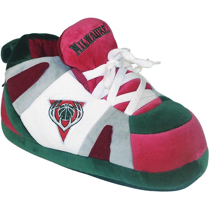 Men's Milwaukee Bucks Slippers, Size: Medium, Green