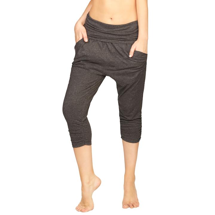 Women's Colosseum Foxtail Midrise Capris, Size: Small, Light Grey