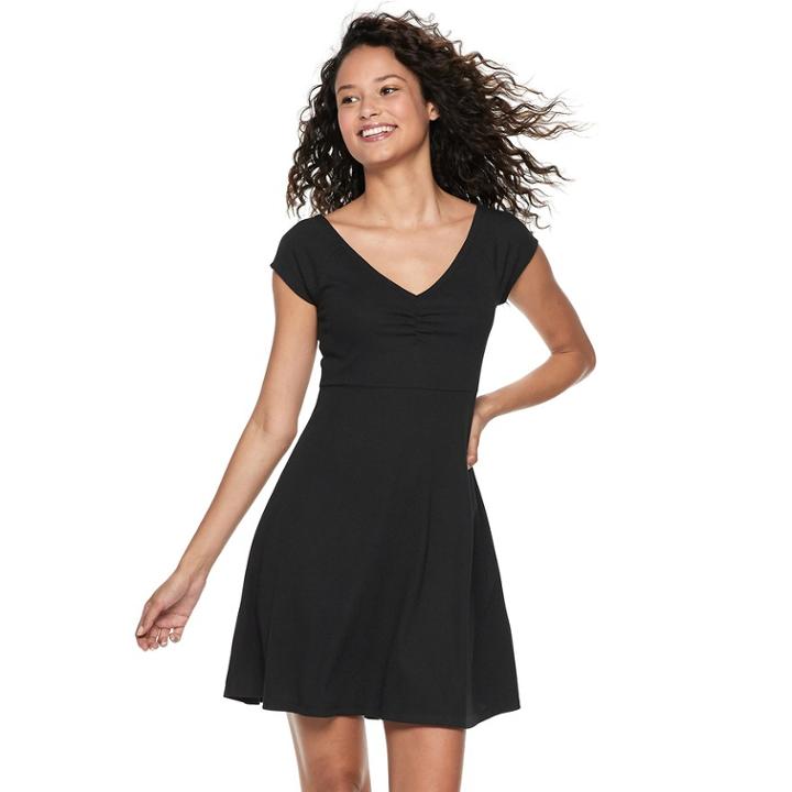 Juniors' So® Cinch V-neck Skater Dress, Teens, Size: Large, Black