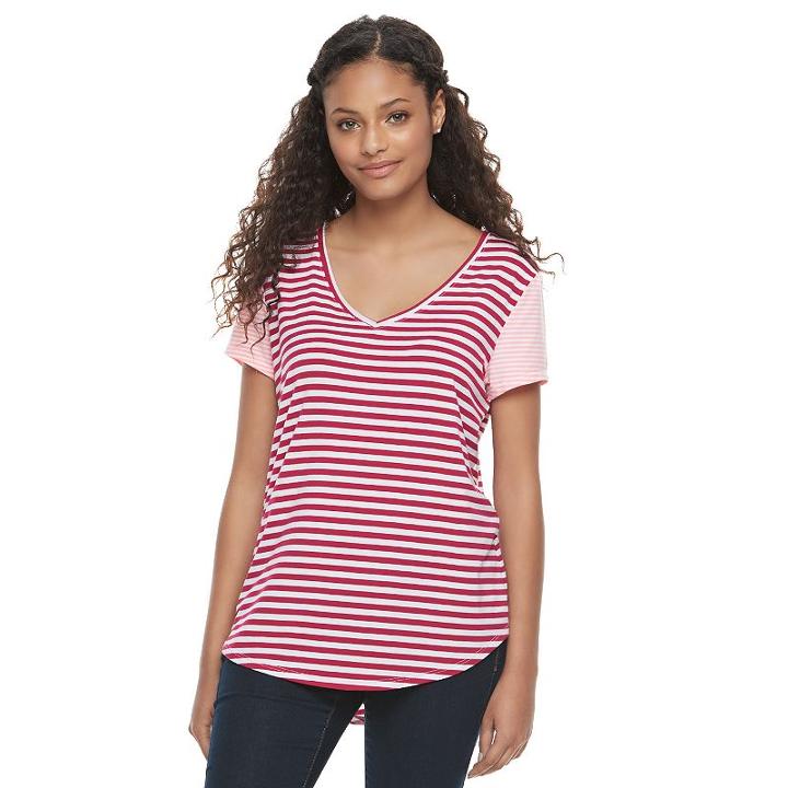 Juniors' So&reg; Short Sleeve V-neck Tee, Girl's, Size: Xl, Black