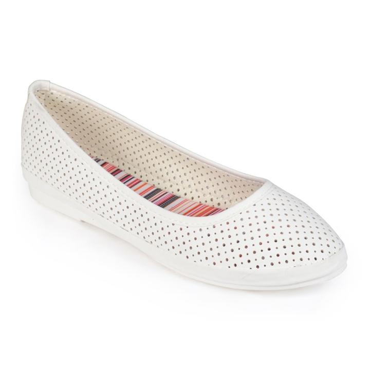 Journee Collection Darcey Women's Pinhole Ballet Flats, Size: 10, White