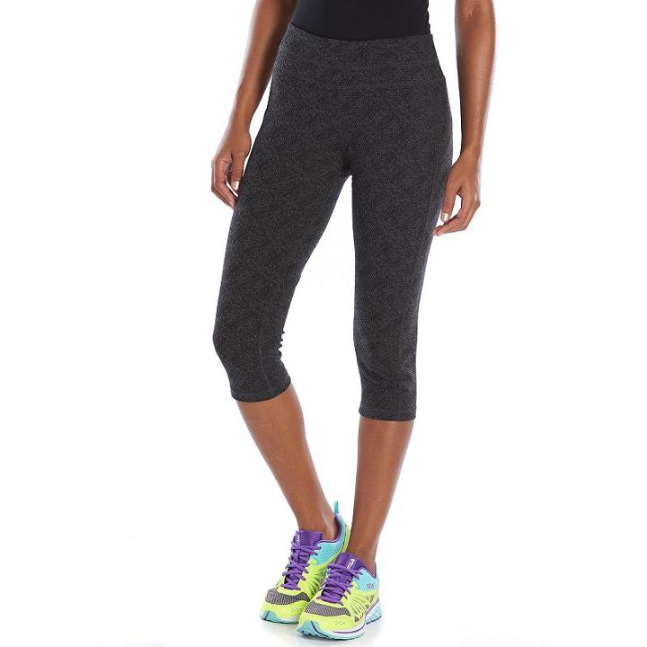 Women's Tek Gear&reg; Core Lifestyle Capri Yoga Leggings, Size: Medium, Dark Grey
