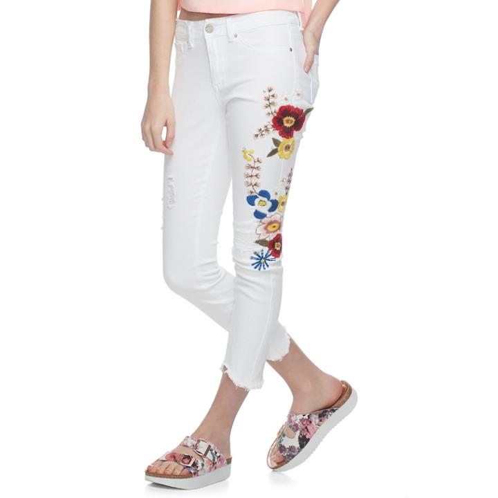 Juniors' Indigo Rein Floral Embroidered Ankle Jeans, Teens, Size: 5, White