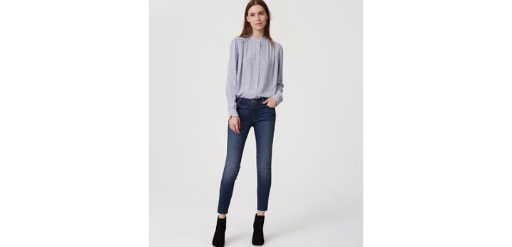 Loft Curvy Frayed Skinny Jeans In Classic Mid Vintage Wash