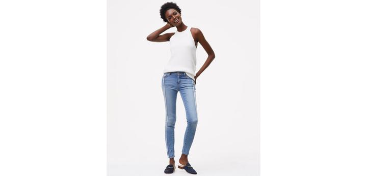 Loft Frayed Trim Skinny Jeans In Seamed Indigo Wash