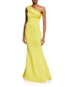 One-shoulder Scuba