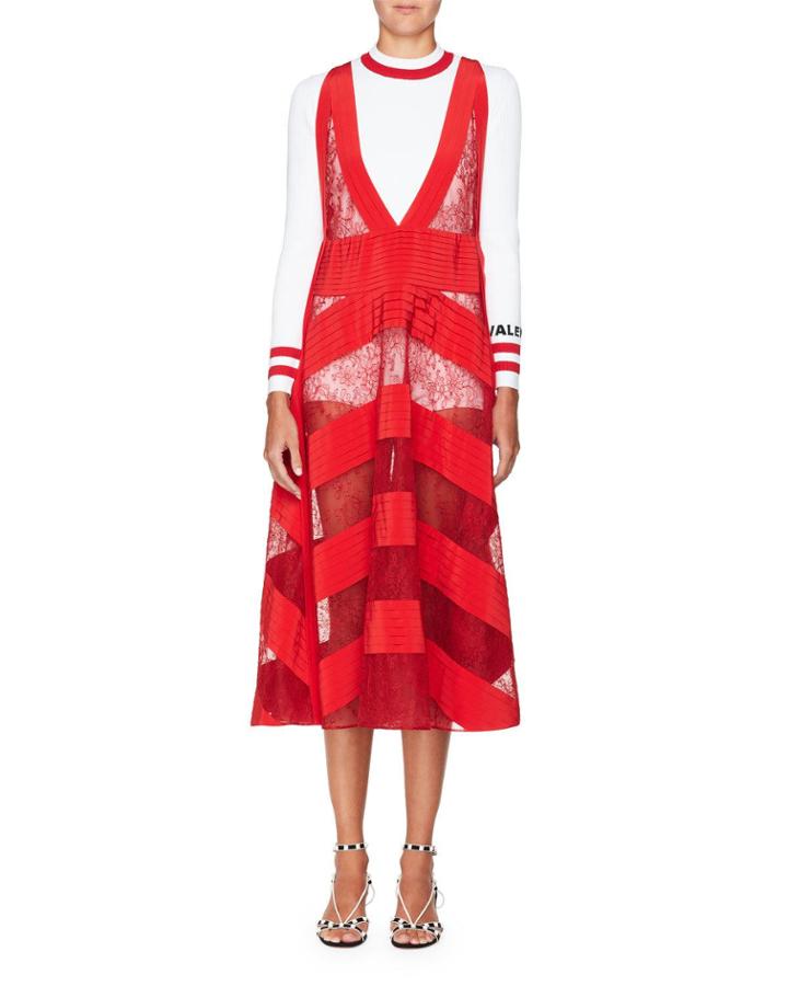 Sleeveless V-neck Daisy-lace Dress With Pleated Insets