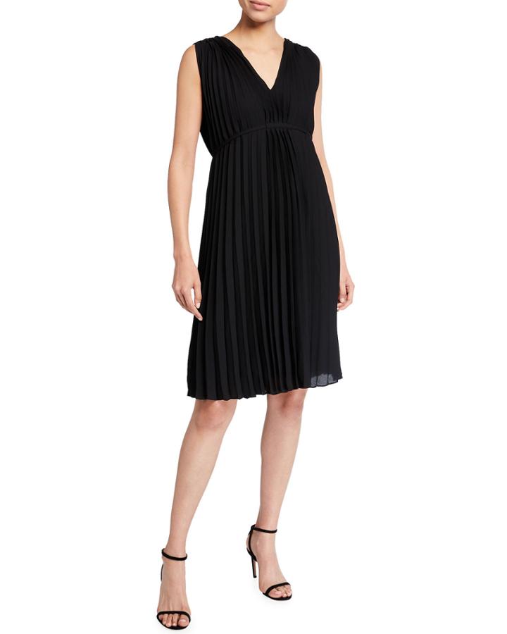Sleeveless V-neck Pleated Dress