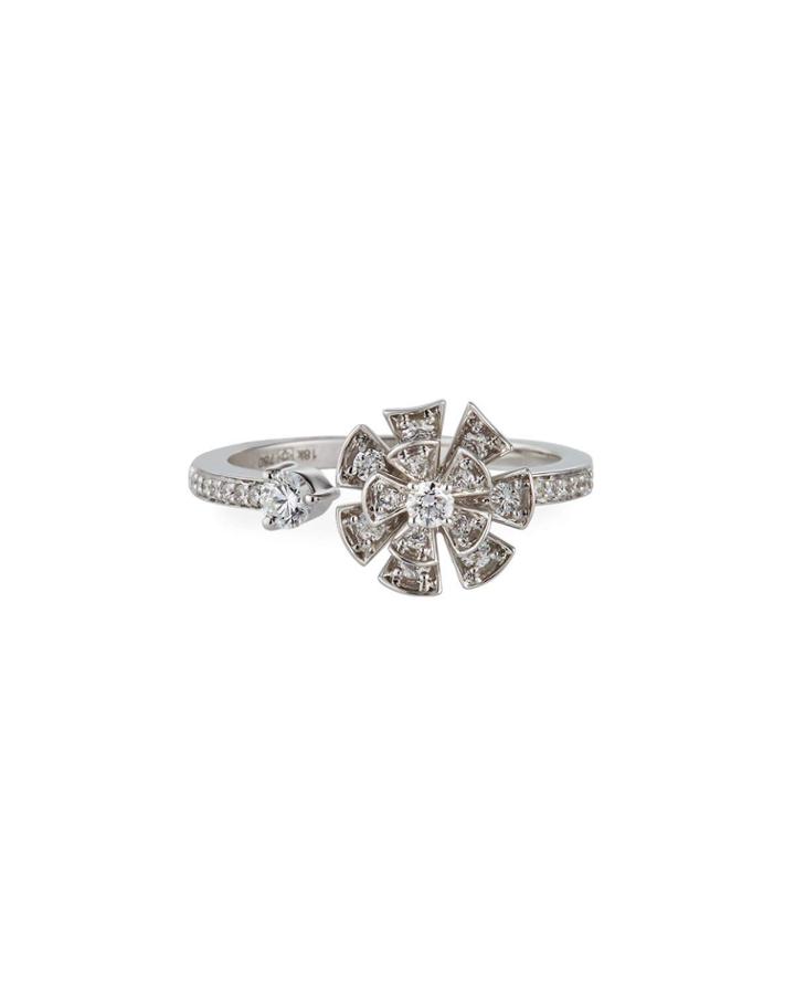 18k White Gold Diamond Flower