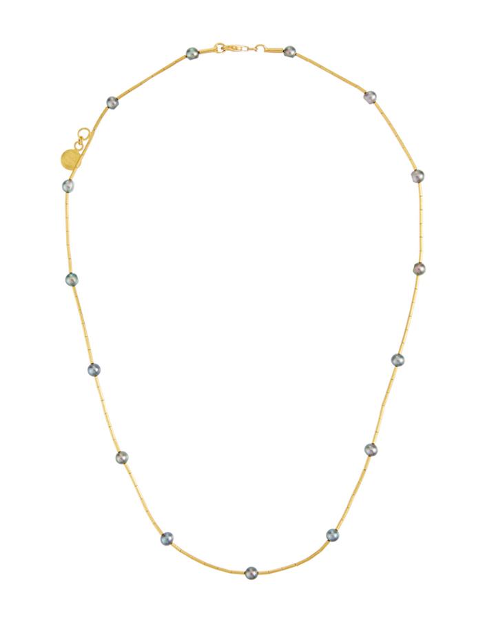 Delicate Hue Pearl-station Necklace