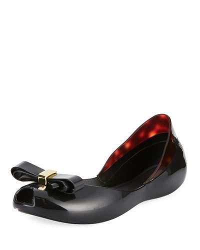 Queen Vi Bow Flat