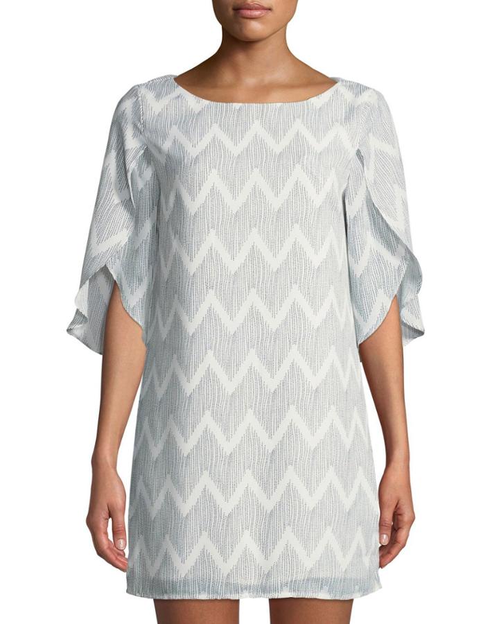 Flutter-sleeve Chevron