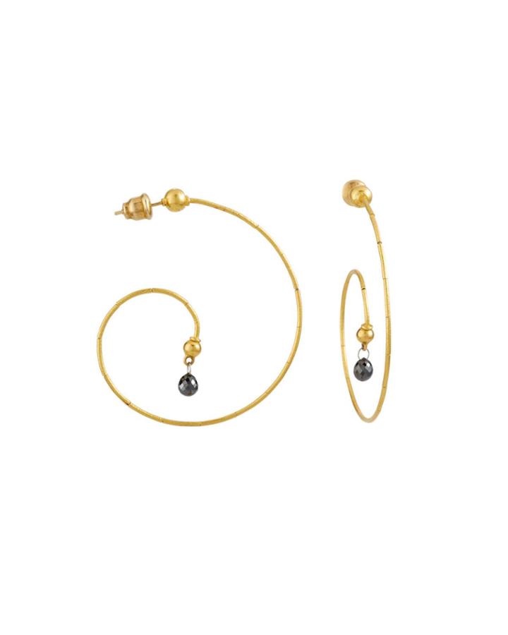 Dew G-spring Black Diamond Earrings