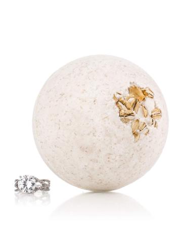 Oatmeal And Honey Bath Bomb W/ Luxury Ring