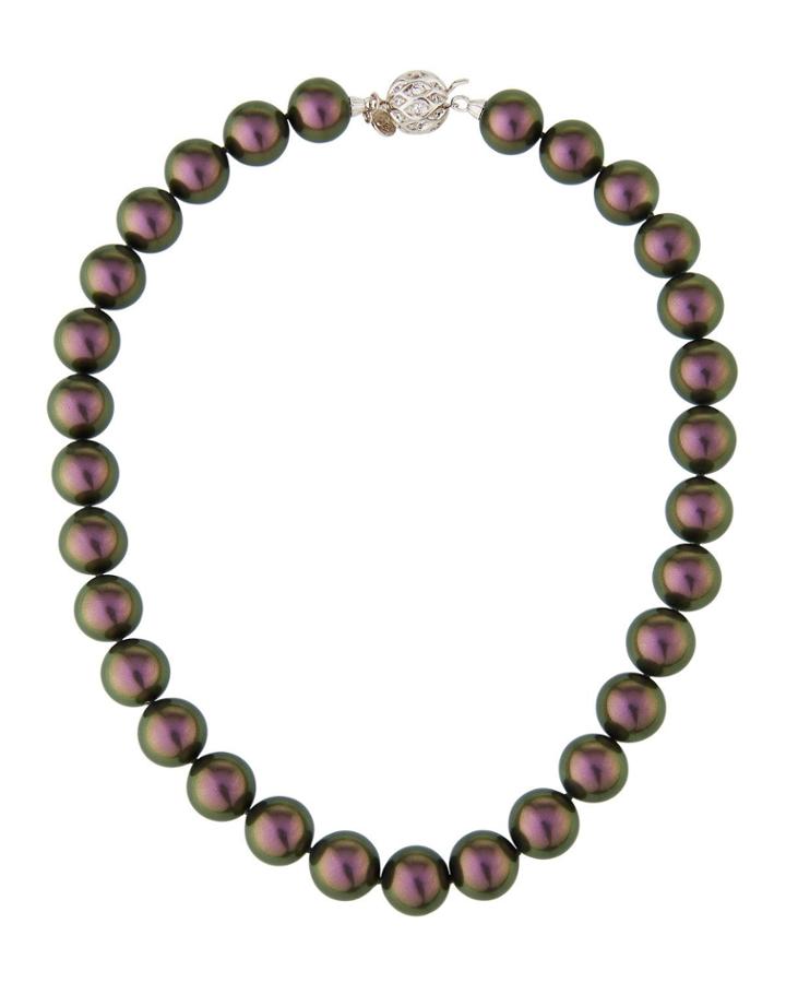 Short Pearl-strand Necklace