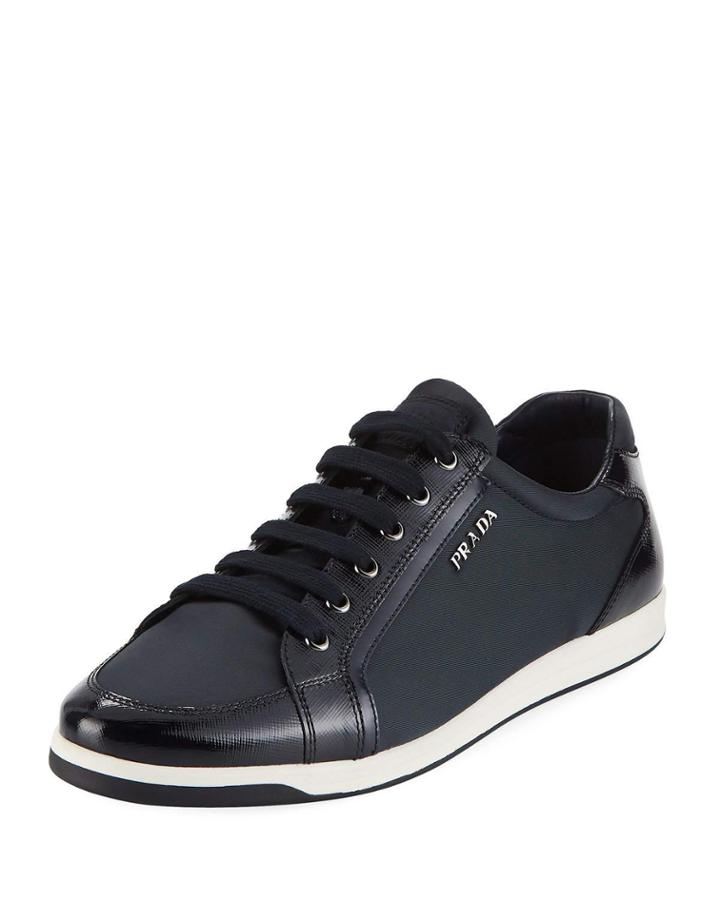 Low-top Lace-up