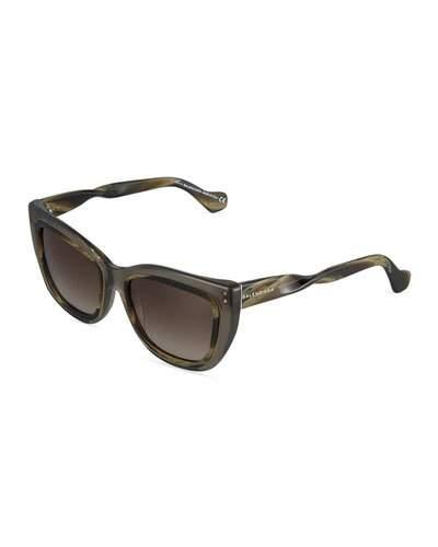 Horn-effect Twisted Cat-eye Sunglasses, Gray