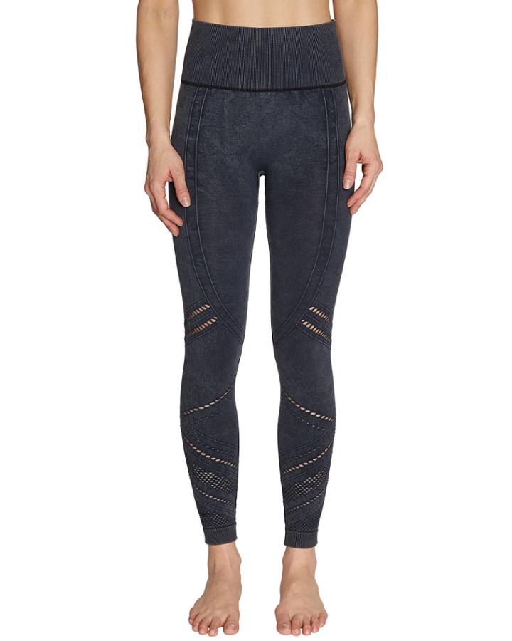 Angled Mesh 7/8 Seamless