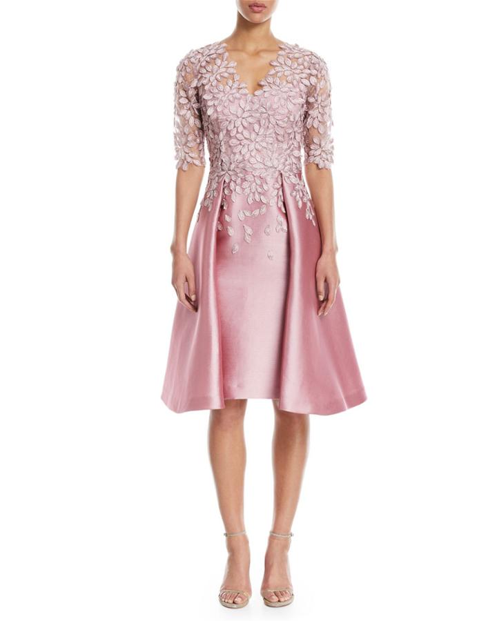 Scalloped V-neck Lace Gazaar Cocktail Dress