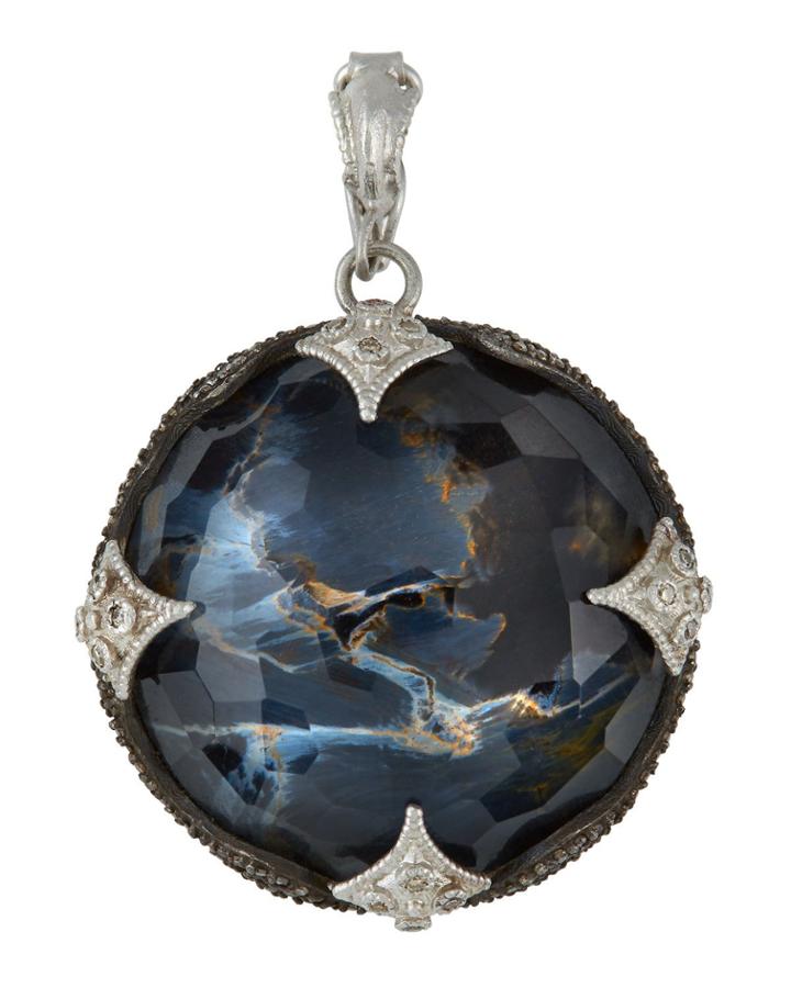 New World Scalloped Black Doublet Pendant