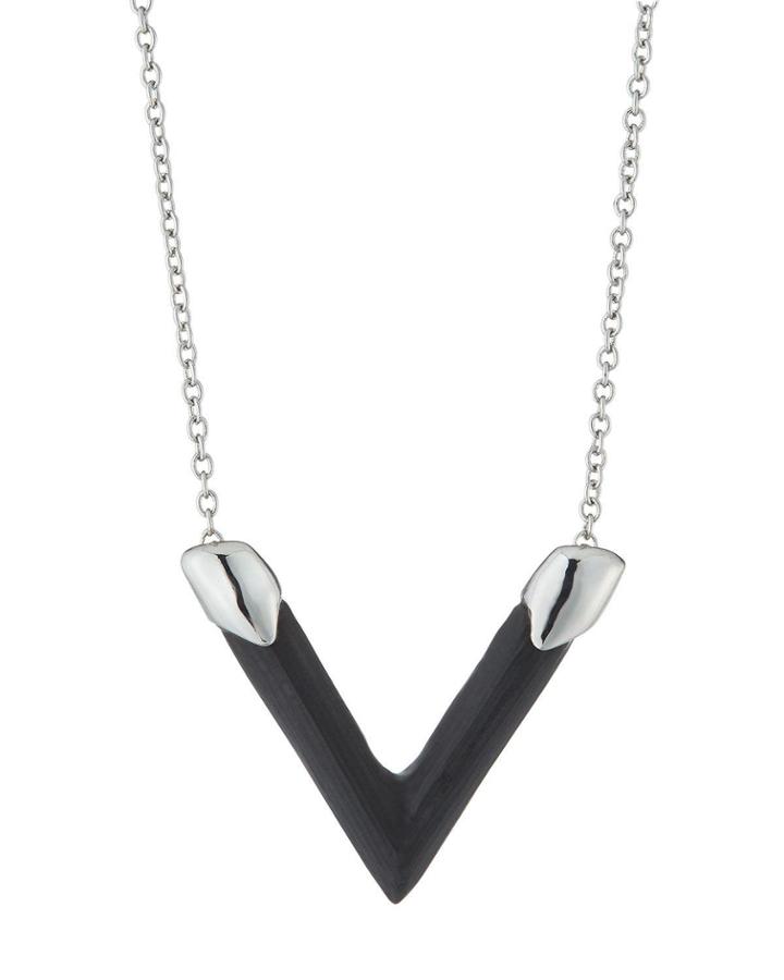 V-shaped Pendant Necklace