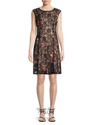Gabby Skye Lace Cap Sleeve Dress
