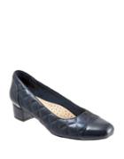 Trotters Danelle Quilted Leather Pumps