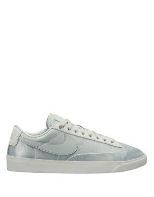 Nike Blazer Low Sneakers