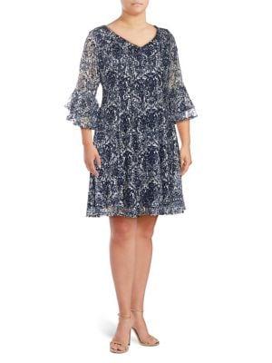 Gabby Skye Plus Plus Printed Bell Sleeve Dress