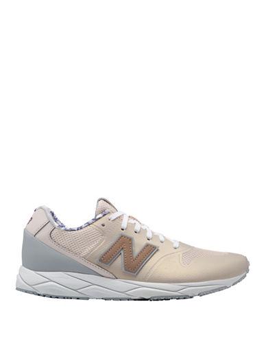 New Balance Round-toe Lace-up Sneakers