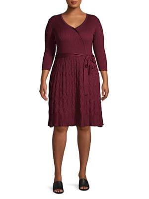 Gabby Skye Plus Textured Tie-waist Knee-length Dress