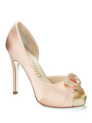 E Live From The Red Carpet Sara Satin Pumps