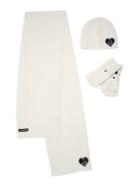 Karl Lagerfeld Paris Karl King Of Hearts Cold Weather Set