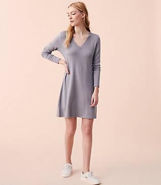 Lou & Grey Signaturesoft V-neck Dress