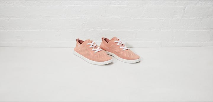 Lou & Grey Suavs Digital Knit Sneakers