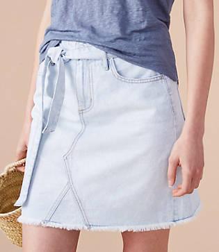 Lou & Grey Tie Waist Denim Skirt