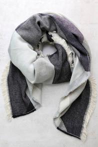 Lulus Down The Avenue Grey Print Scarf