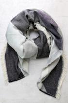 Lulus Down The Avenue Grey Print Scarf