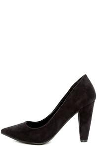 Breckelle's Kiiara Black Suede Pointed Pumps