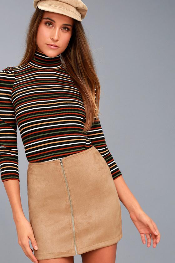 Lulus | Haute Babe Tan Vegan Suede Mini Skirt | Size Small | Beige | Vegan Friendly