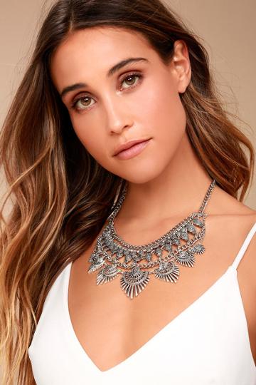 Lulus | Flair For The Dramatic Silver Statement Necklace