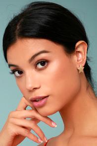 Lulus Well-known Gold Star Earrings