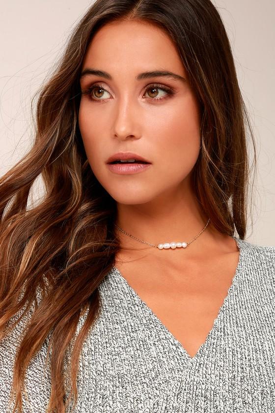 Lulus | Sea's Divine Gold And Pearl Choker Necklace